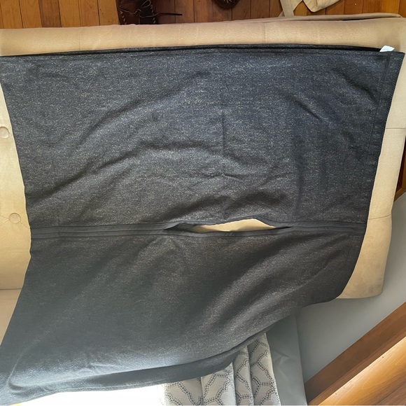 Lululemon Women's Button Scarf. - Picture 4 of 5